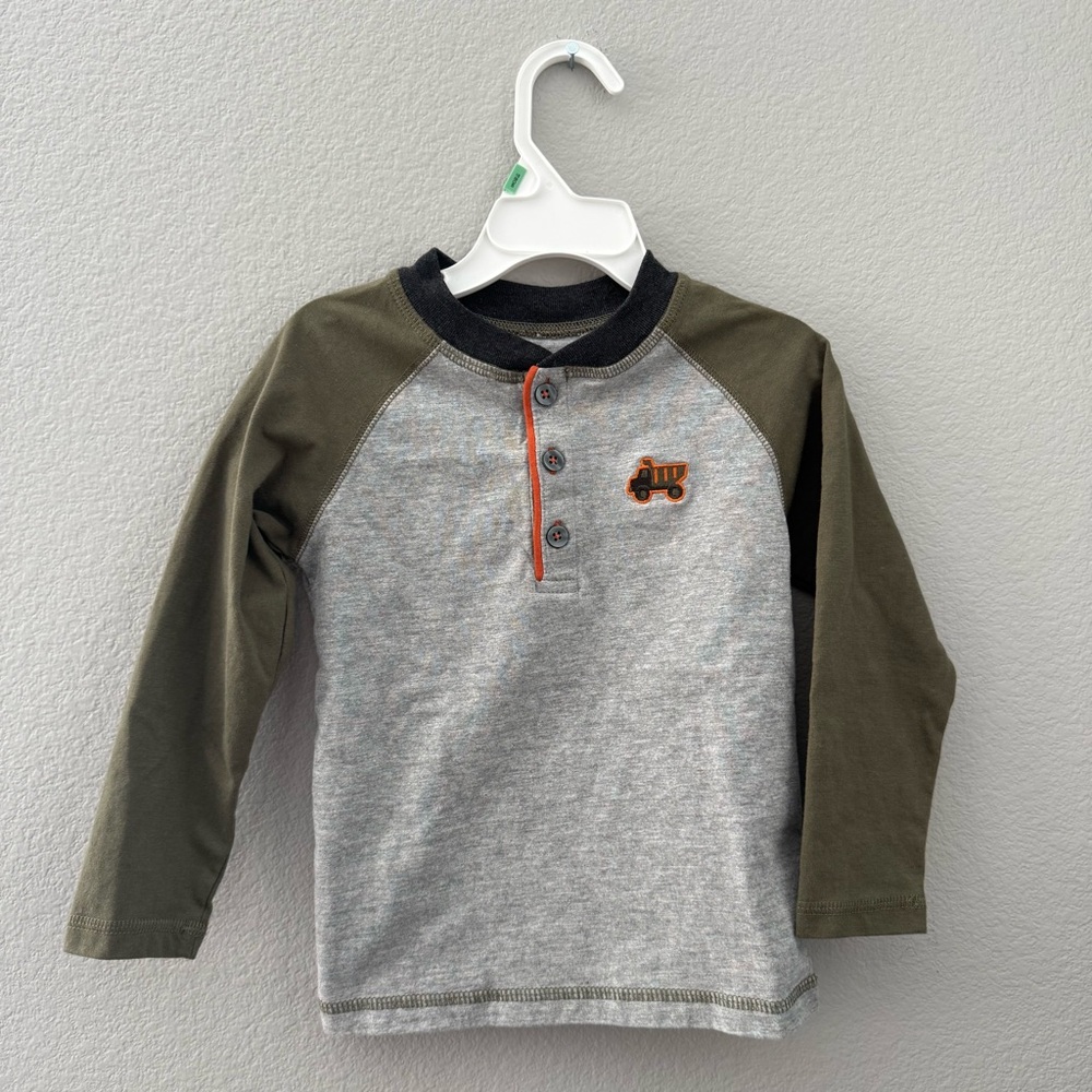 Kids Headquarters Gray and Olive Long Sleeve Tee size 4T